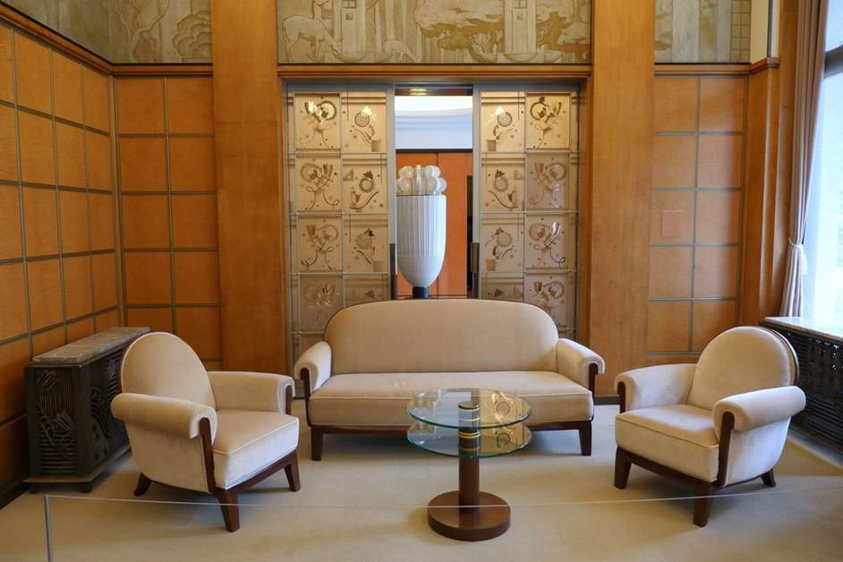 京町屋　古い町屋階段箪笥　 押入箪笥　260年位前 宮大工仕上　釘無し　硝子戸棚 京町屋 古い町屋階段箪笥 押入箪笥 260年位前 宮大工仕上 釘無し